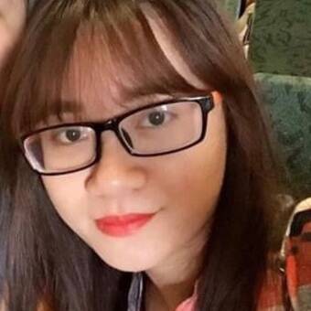 Na, nail technician at HiQ Nails & Spa
